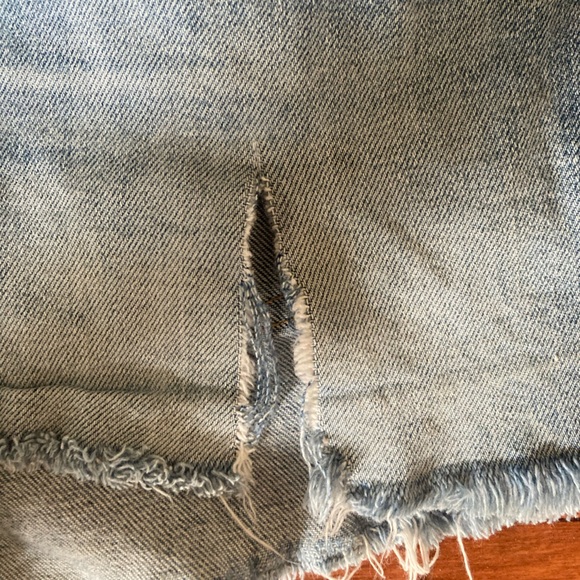Everlane Size 30 Cheeky Jean short - Picture 4 of 5